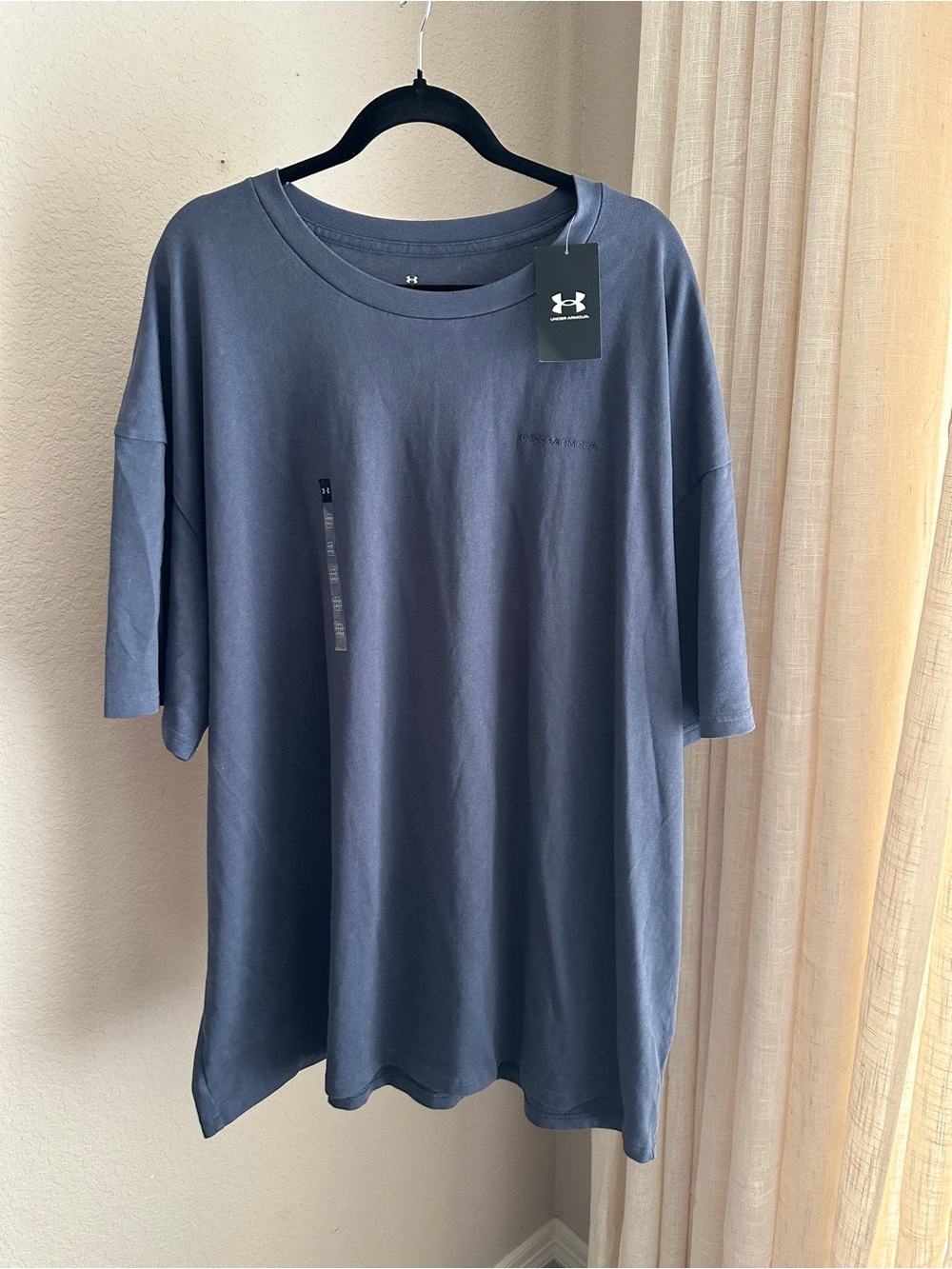 NWT Under Armour Men’s Navy Acid Wash T